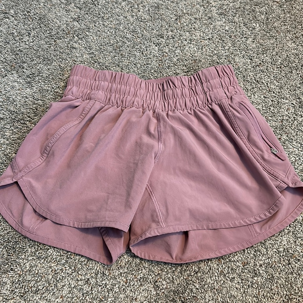 Like new lululemon pink shorts